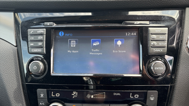 Nissan Qashqai 1.2 DiG-T N-Connecta 5dr Petrol Hatchback